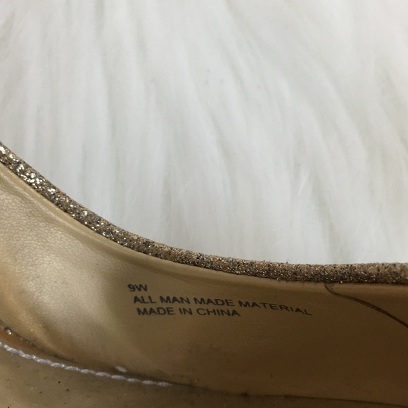 Gianni Bini Gold Glitter 4” Heels - Picture 3 of 5